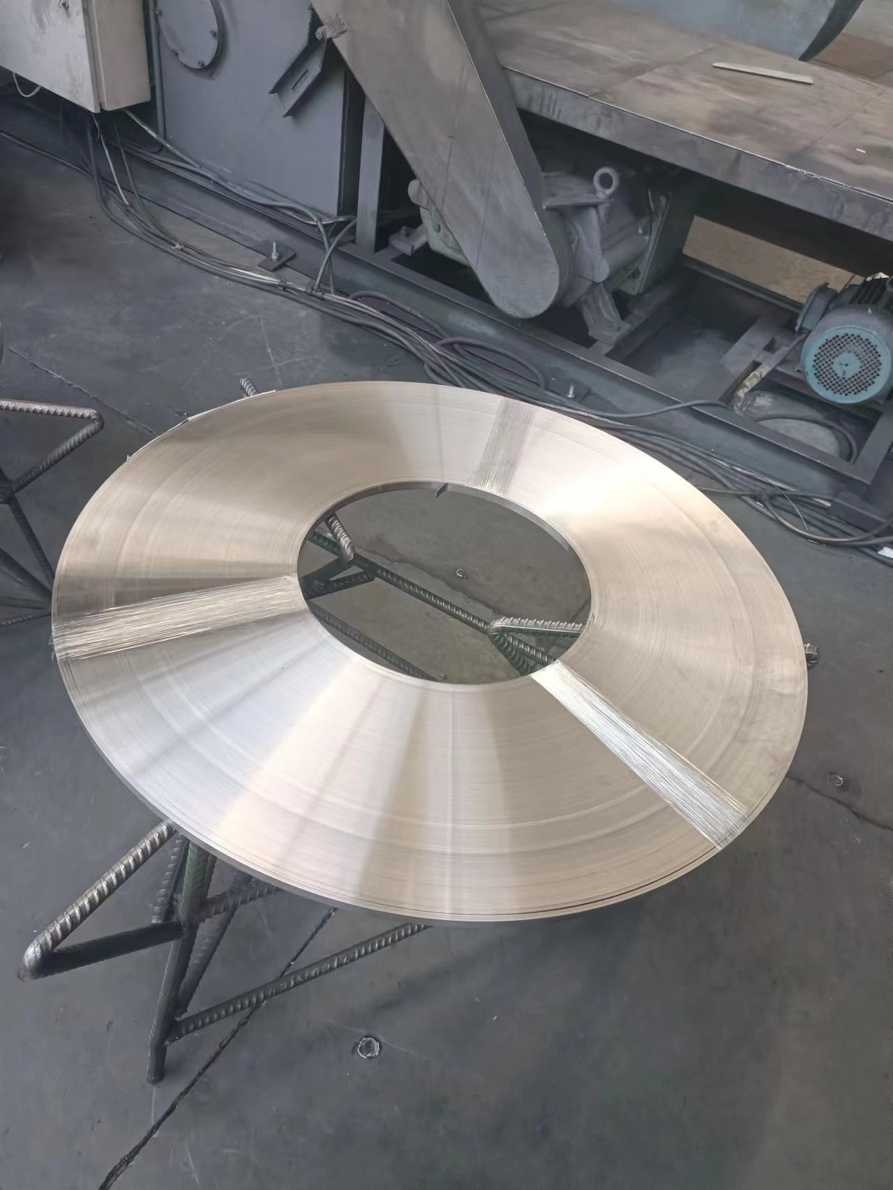 C75 SAE1075 Carbon Steel Strip Coil Cold Rolled Normal Oiled Surface YONGLI Brand Polished 0.3-3.5mm Thickness Jiangxi